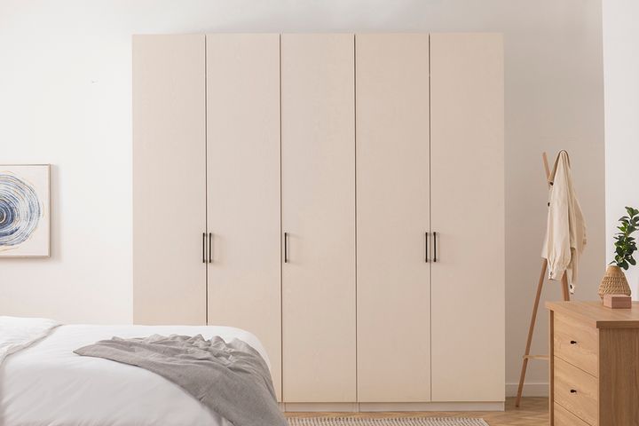 Luna Nox, Kastdeur, Wit Hout