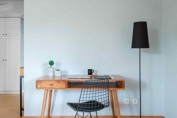 Bell Working Desk, Light Wood