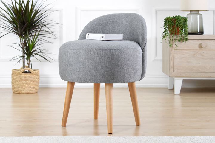 Corville Poef, Grijs